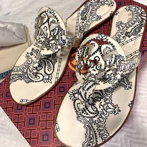 Tory Burch Ivory Bandana sandal Size 9.5